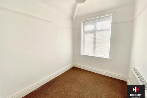 BED 3.jpg