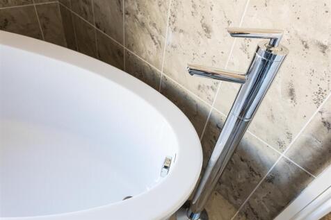 Bathroom3.jpg
