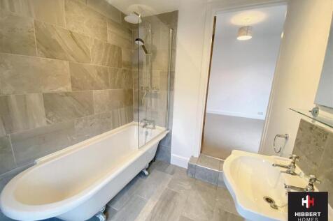 en-suite 1.jpg