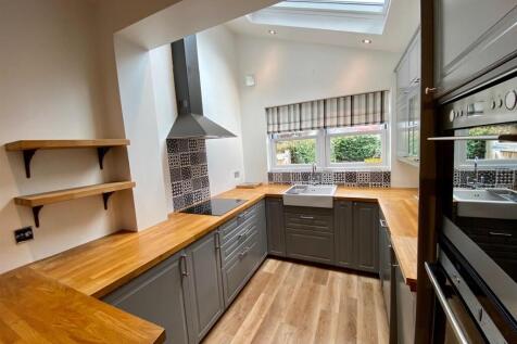 Kitchen....jpg