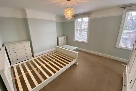 Bedroom1.jpg