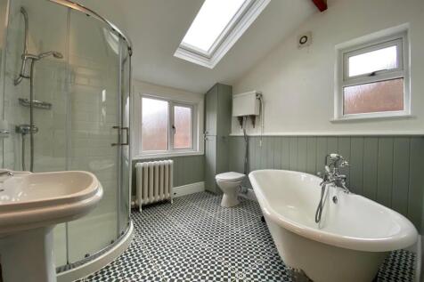 Bathroom.jpg