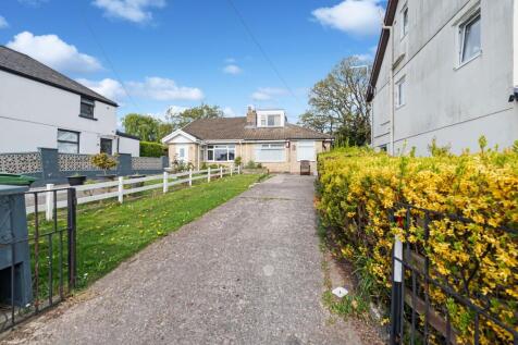 Front Garden &amp; Parking