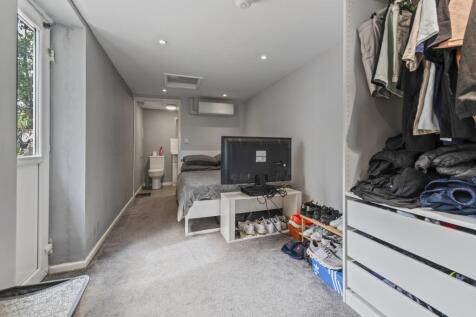 Garage/Conversion