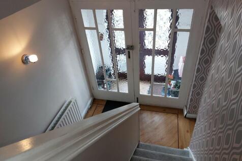 STAIRS TO HALLWAY