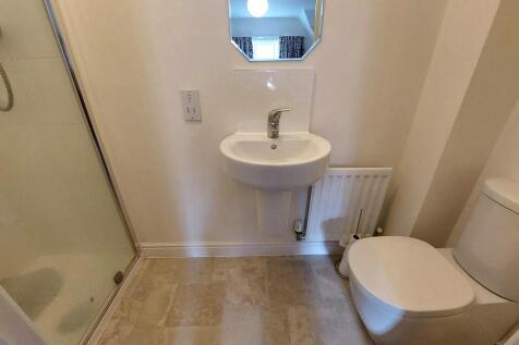 Shower En-suite
