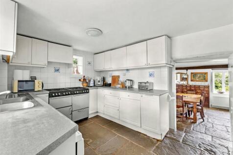 0832UpperBridgeCourt-22.jpg