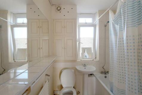 Bathroom.jpg