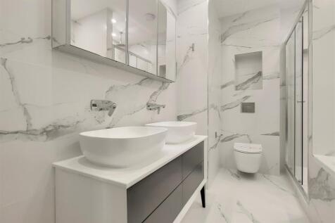 9_Bathroom-0.jpg