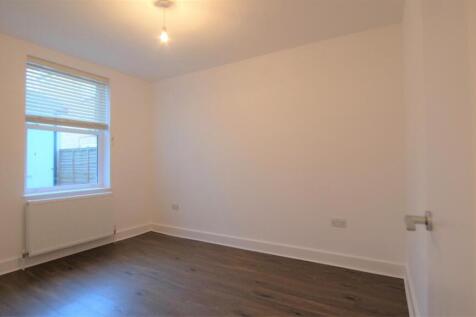 bedroom 1 ground.JPG