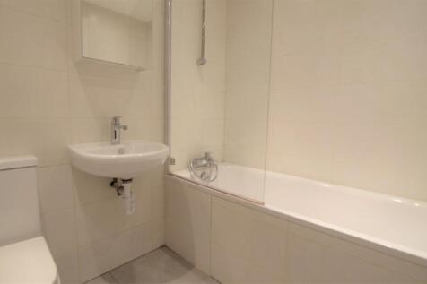 Bathroom.JPG