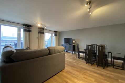 Lounge &amp; Dining Area