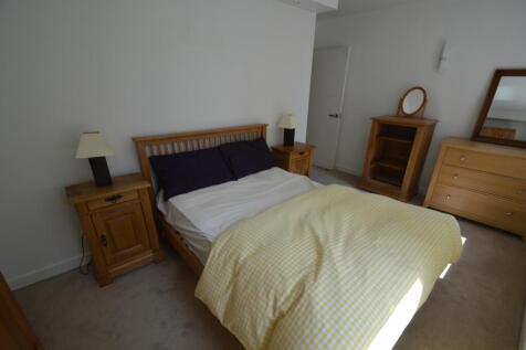 Bedroom 2(2)