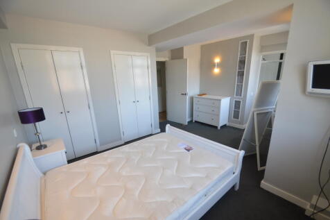 Bedroom master 1