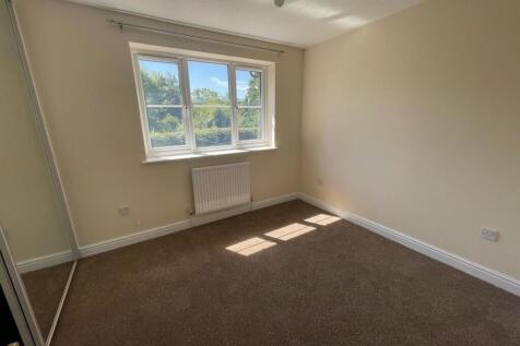 Bedroom 1.jpg