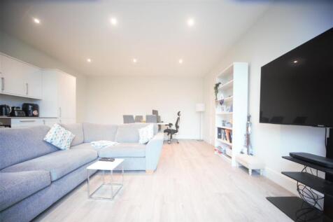 lounge2.jpg