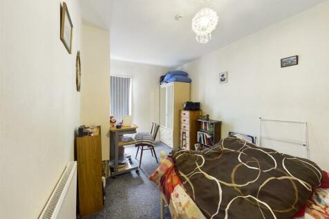 Bedroom: