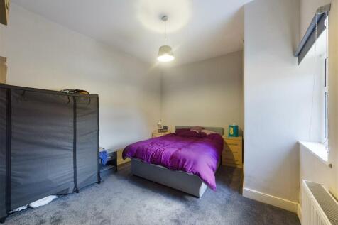 Bedroom: