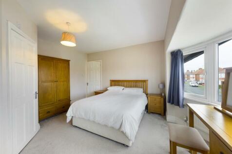 Bedroom: