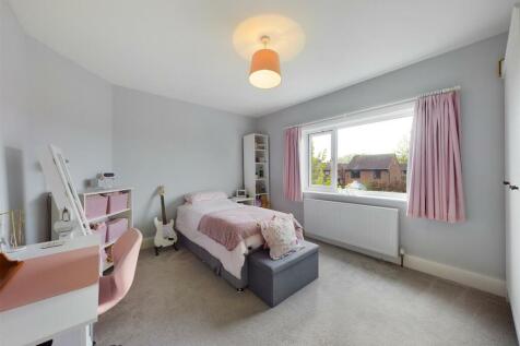 Bedroom: