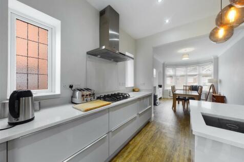 Kitchen: