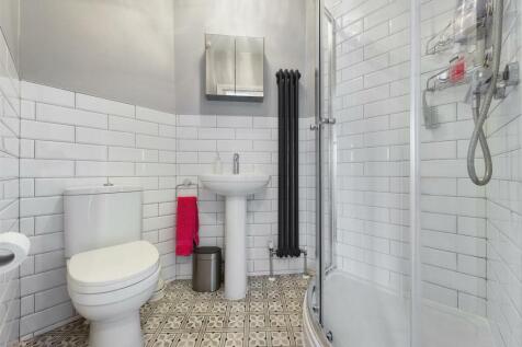 Ensuite: