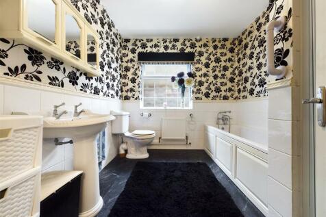 Ensuite: