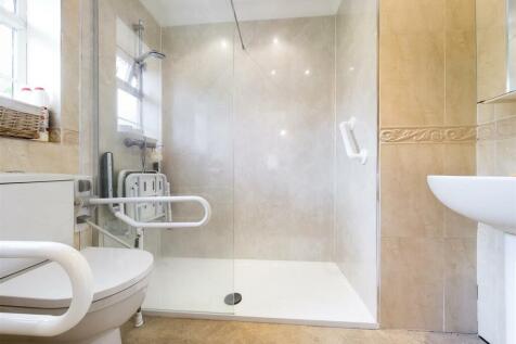 Shower room: