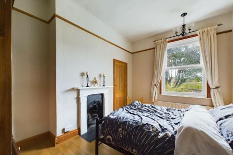 Bedroom: