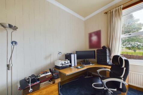 Bedroom:
