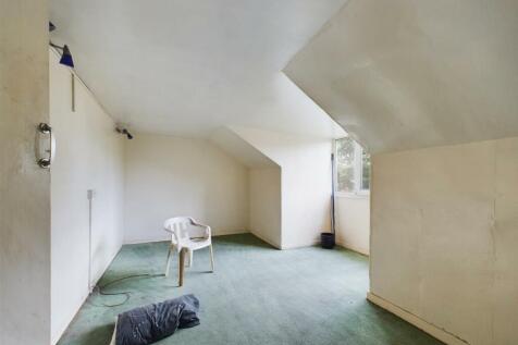 Bedroom: