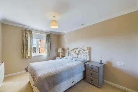 Bedroom: