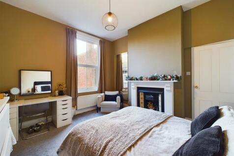 Bedroom: