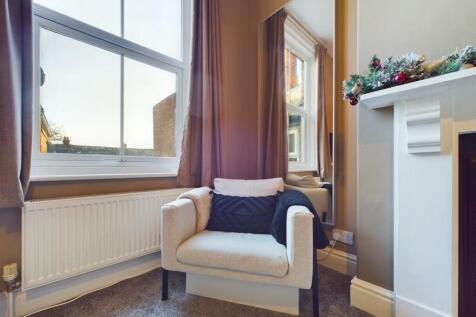 Bedroom: