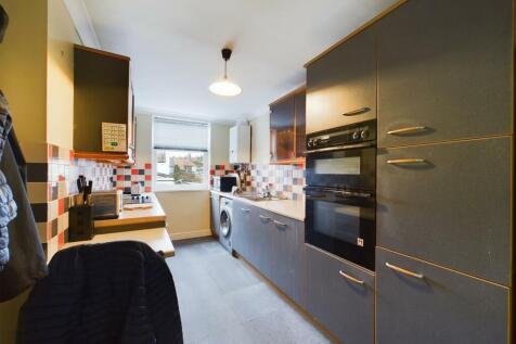 Kitchen: