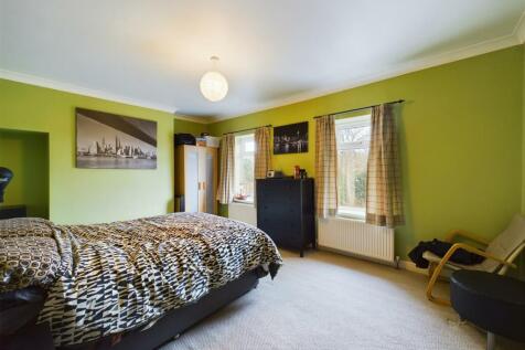 Bedroom: