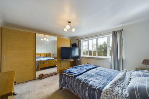 Bedroom: