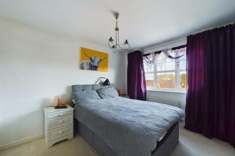 Bedroom: