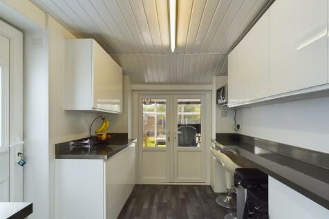 Kitchen: