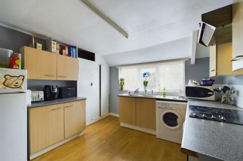 Kitchen: