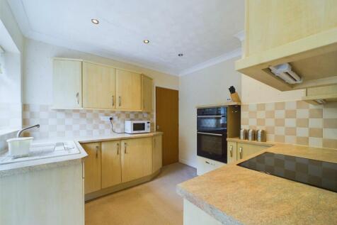 Kitchen:
