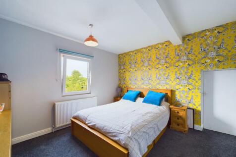 Bedroom: