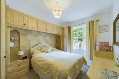 Bedroom:
