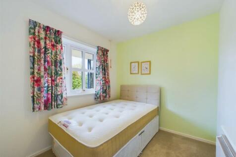 Bedroom:
