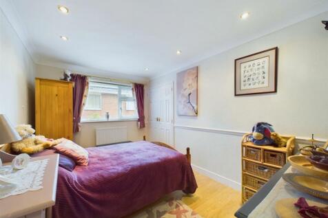 Bedroom: