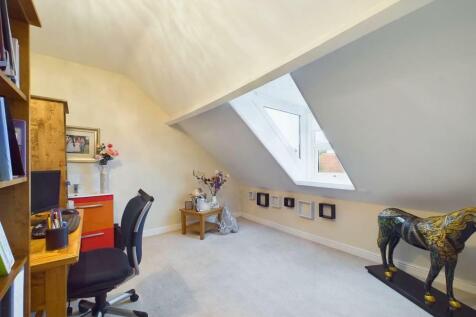 Bedroom: