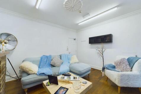 Lounge: