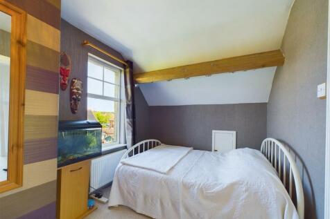 Bedroom: