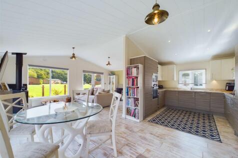 Lounge/diner: