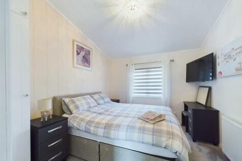 Bedroom: